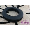 OJILLO PLASTICO GRANDE NEGRO MATE, INTERIOR 45 MM EXTERIOR 73 MM MARCA DM.