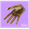 MANO ARTESANAL EN ALUMINIO PINTADO COLOR DORADO